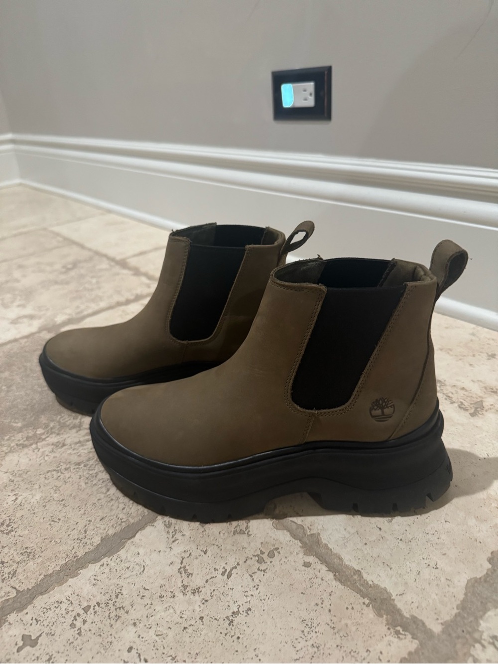 Timberland Women's Olive Chelsea Platform Boot